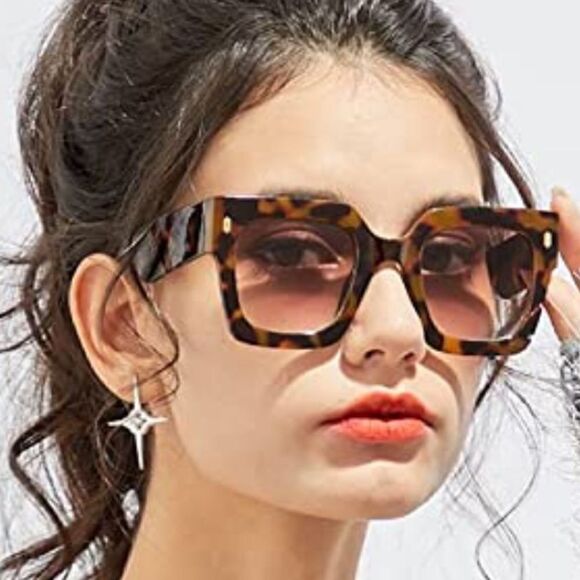 Oversized Vintage Sunglasses - Picture 1 of 4